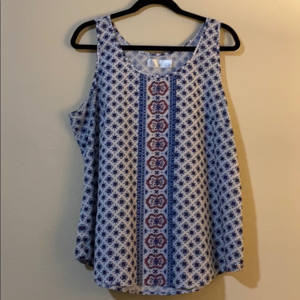 White tank top with blue and red pattern